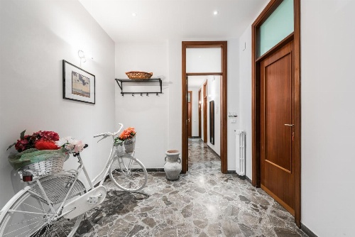 Apartment Grey - Youtown image 2